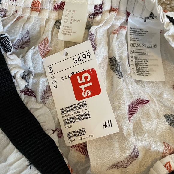 H&M Skirt - Picture 3 of 3